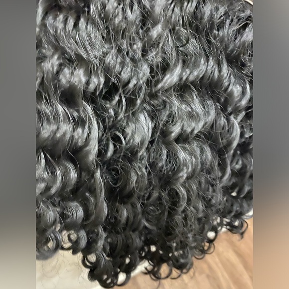 Lace front good quality synthetic wig - Picture 3 of 10